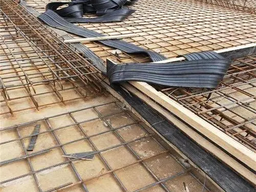 中埋式橡胶止水带安装方法